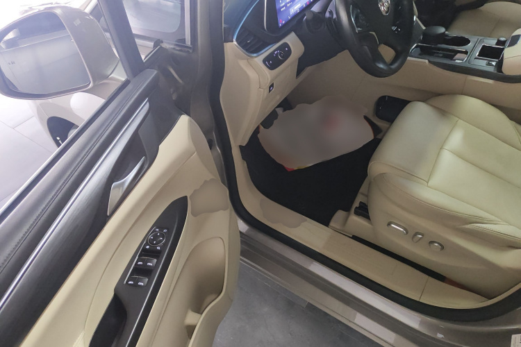 别克GL8 2023款 ES陆尊 尊享型中控内饰7003