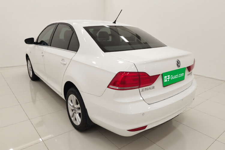 大众 桑塔纳 2016款 1.6L 自动舒适版车身外观5