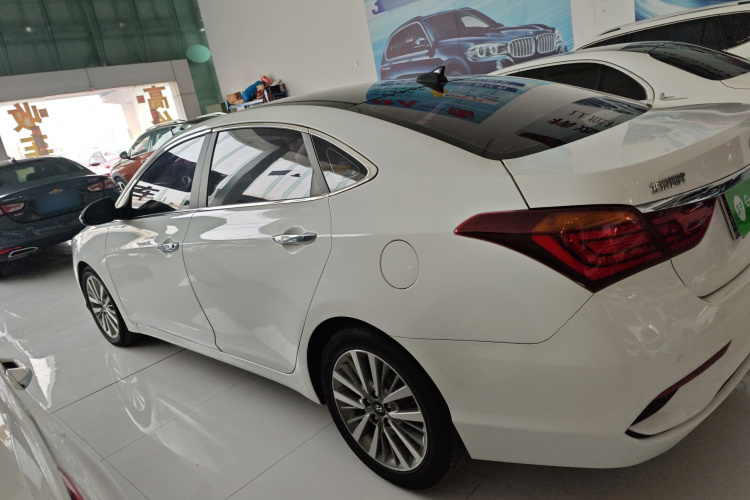 现代 名图 2017款 1.8L 自动尊贵型DLX 国V车身外观6003