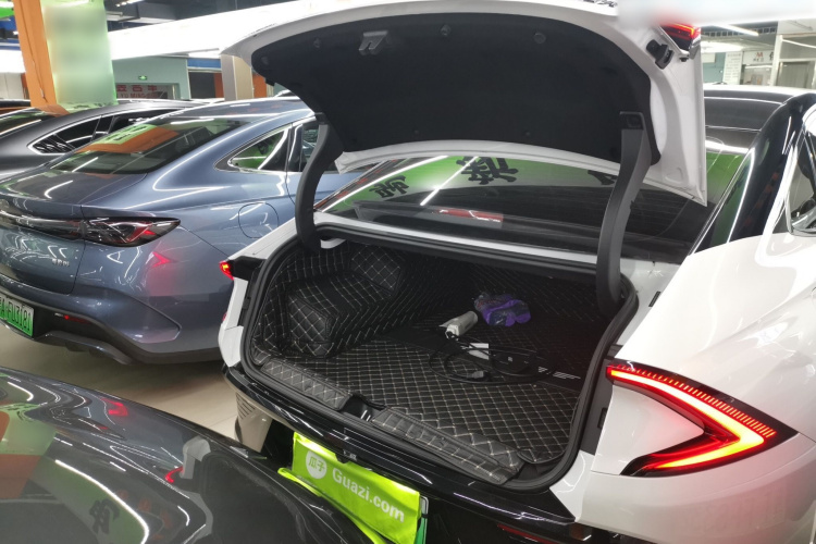 五菱汽车 五菱星光 2023款 150 进阶版机舱底盘23