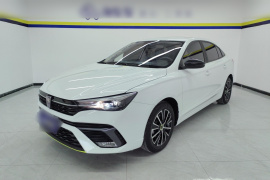 荣威i5 2021款 1.5L 手动铂金版