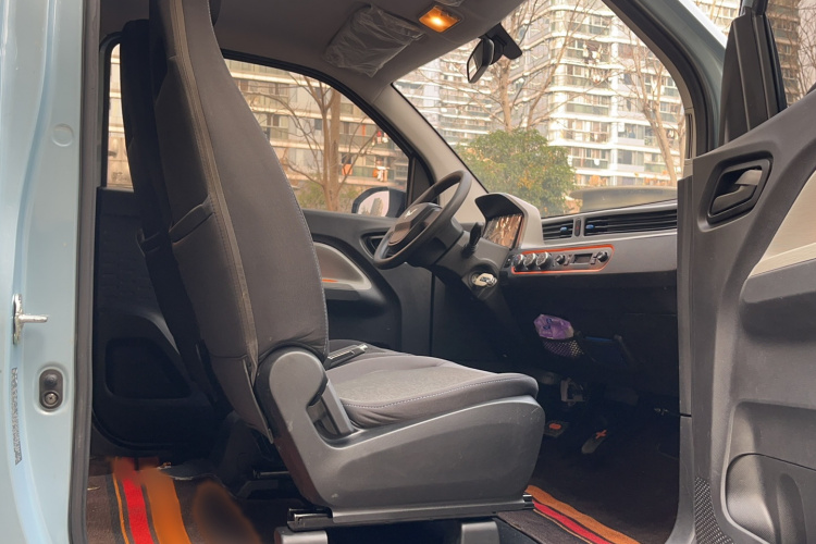 五菱汽车 宏光MINIEV 2022款 自在款 三元锂中控内饰7004