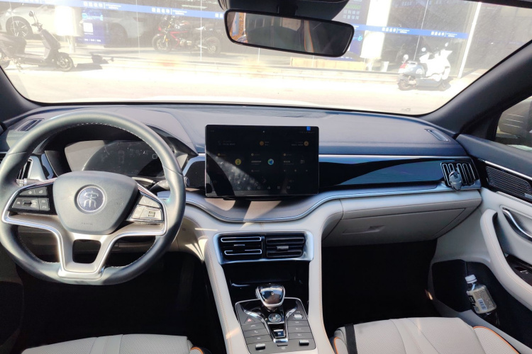 比亚迪 宋PLUS新能源 2021款 DM-i 51KM 尊荣型局部细节16