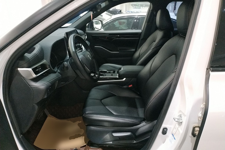 丰田 皇冠陆放 2021款 2.5L HEV四驱精英版局部细节19