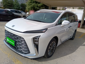 别克GL8 2025款 陆尊 尊享版