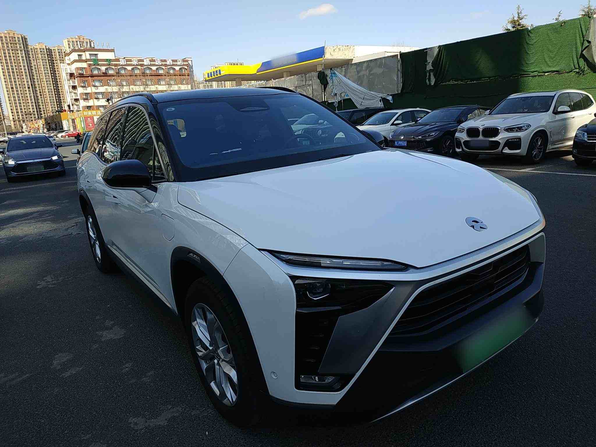 蔚来ES8 2022款 100kWh 七座版(3)