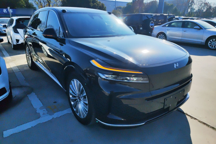 乐道L90 2025款 Max 六座版车身外观3