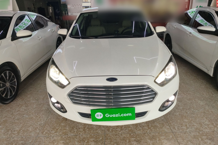 福特 福睿斯 2017款 改款 1.5L 自动舒适型车身外观2