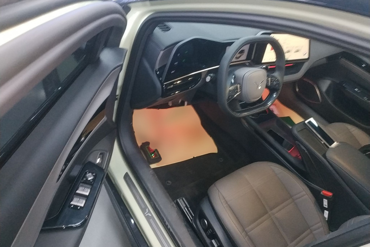 红旗EH7 2024款 690 Pro中控内饰20