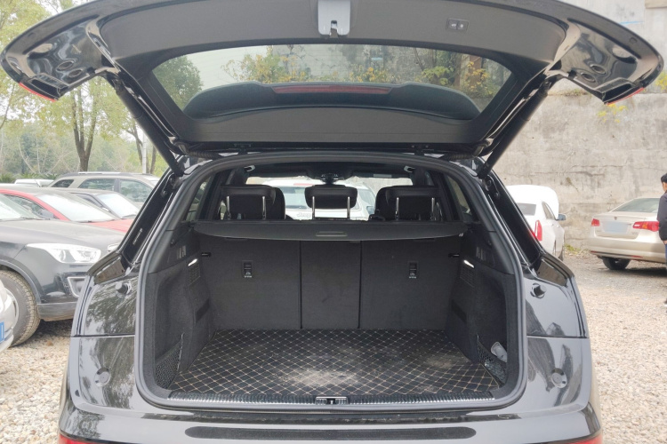 奥迪Q5L 2024款 45 TFSI 豪华动感型局部细节23