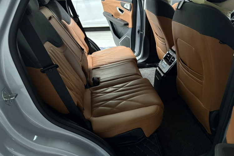 捷途山海L7 2024款 1.5T 120km ULTRA 7座中控内饰7007