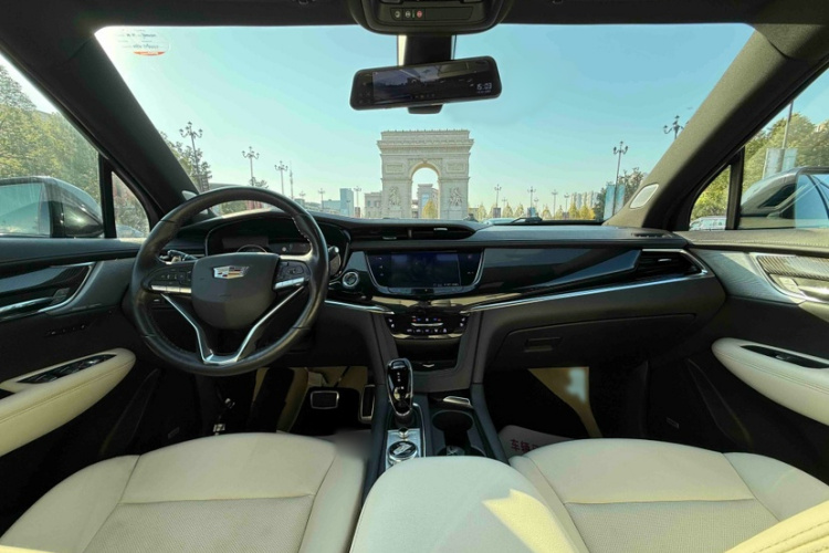 凯迪拉克XT6 2020款 改款 28T 六座四驱领先运动型中控内饰7009