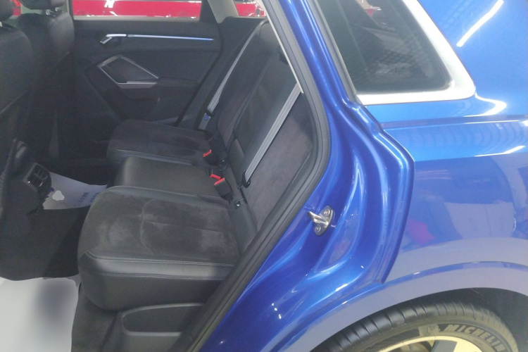 奥迪Q3 2019款 40 TFSI 时尚动感型中控内饰7004