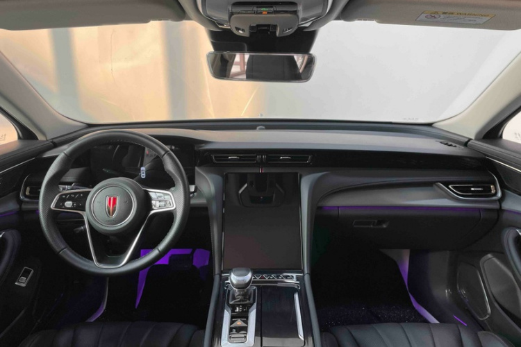 红旗H5 2023款 2.0T 自动智联旗畅版中控内饰7001