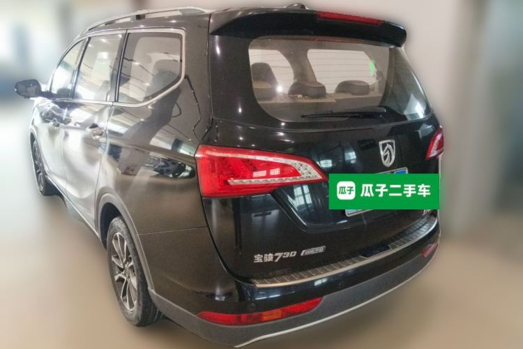 宝骏730 2017款 1.8L iAMT豪华型 7座车身外观5