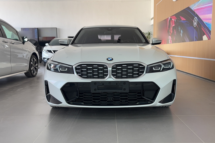 宝马3系 2024款 325i M运动套装车身外观6001