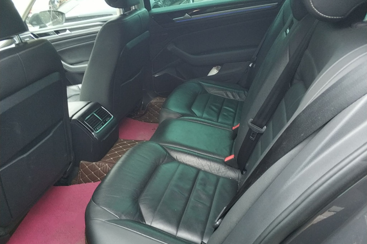 大众 辉昂 2018款 改款 380TSI 两驱商务版中控内饰21