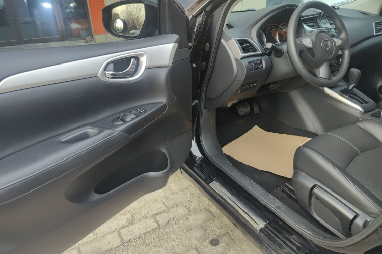 日产 轩逸 2024款 经典 1.6XE CVT舒适版中控内饰20