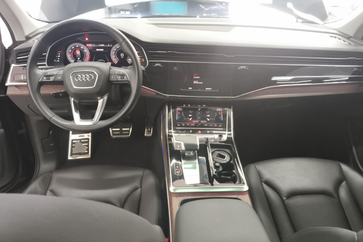 奥迪Q7 2023款 45 TFSI quattro S line运动型中控内饰12