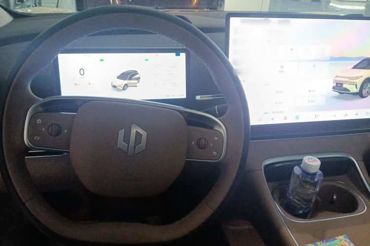 零跑汽车 零跑C11 2026款 增程 300激光雷达智尊版中控内饰12