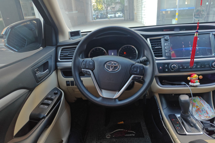 丰田 汉兰达 2018款 2.0T 四驱精英版 7座 国VI中控内饰13