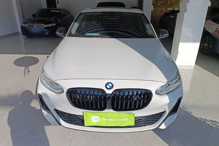 宝马1系 2021款 改款 120i M运动曜夜版车身外观6001