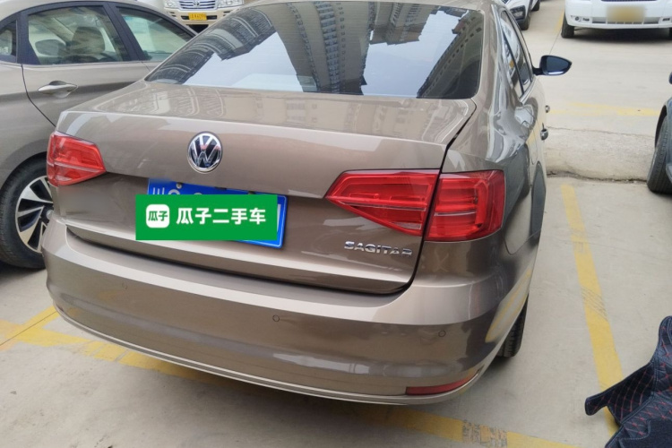 大众 速腾 2018款 1.6L 手动舒适型车身外观7