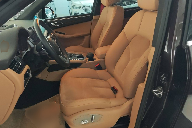 保时捷 2018款 Macan 2.0T中控内饰19