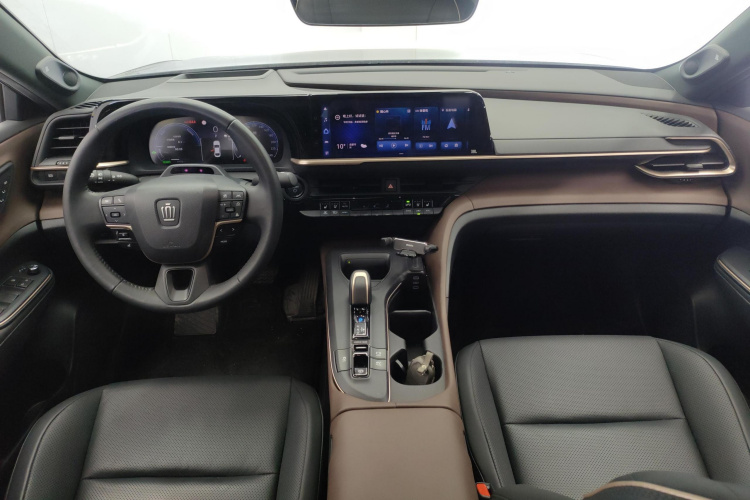 丰田 皇冠(进口) 2023款 2.5L SportCross HEV两驱尊贵版中控内饰12
