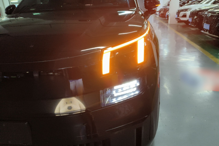 领克900 2025款 2.0T Ultra局部细节36