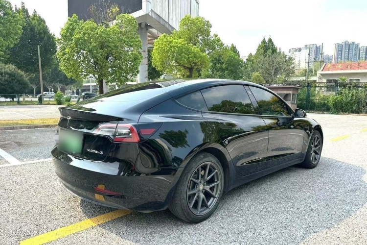 特斯拉 Model 3 2021款 标准续航后驱升级版 3D6车身外观6005