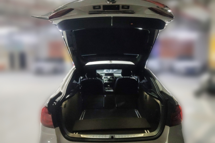 宝马3系GT 2019款 320i M运动套装局部细节23