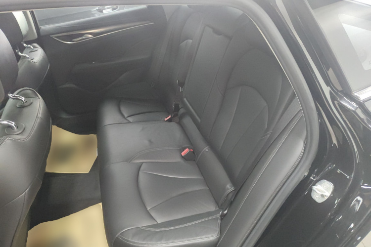 别克 君越 2019款 28T 豪华型中控内饰7004