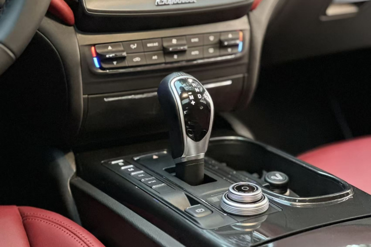 玛莎拉蒂 Ghibli 2017款 3.0T 标准版中控内饰7004