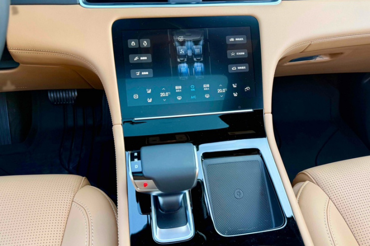 理想汽车 理想ONE 2021款 增程6座版中控内饰7002