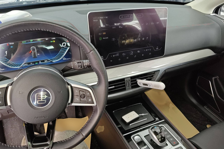 比亚迪 唐新能源 2018款 DM 2.0T 全时四驱智联创领型 5座 国V中控内饰7002