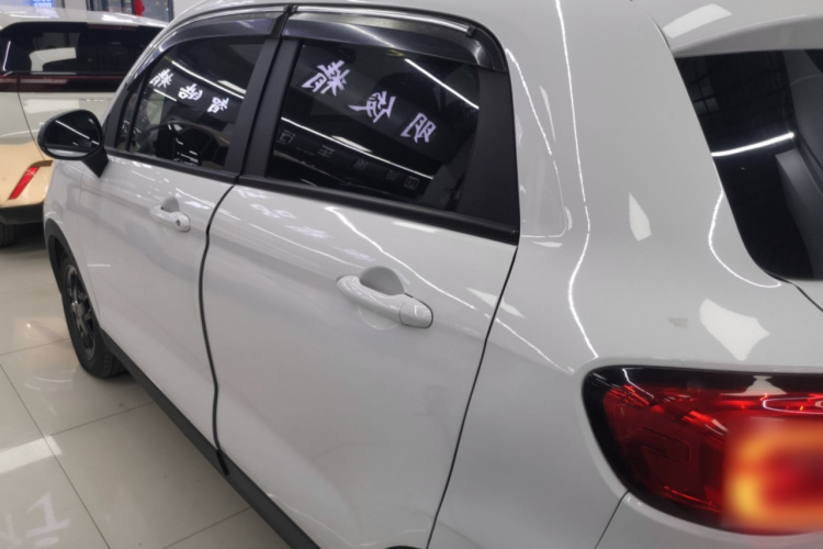 零跑汽车 零跑T03 2023款 310纷享版车身外观6003