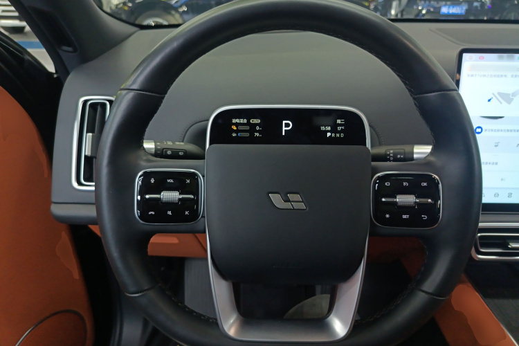 理想汽车 理想L9 2024款 Ultra中控内饰13