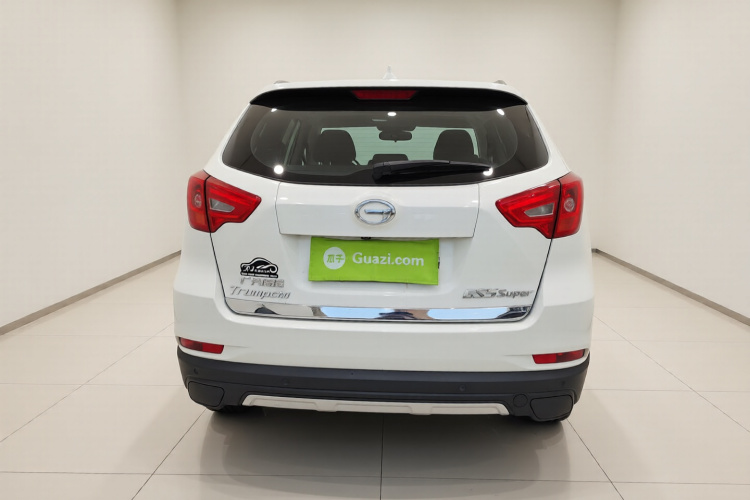 广汽传祺 传祺GS5 Super 2016款 2.0L 自动两驱周年纪念版车身外观6