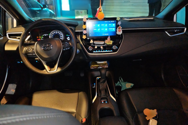 丰田 雷凌 2022款 双擎 1.8H E-CVT豪华版中控内饰12