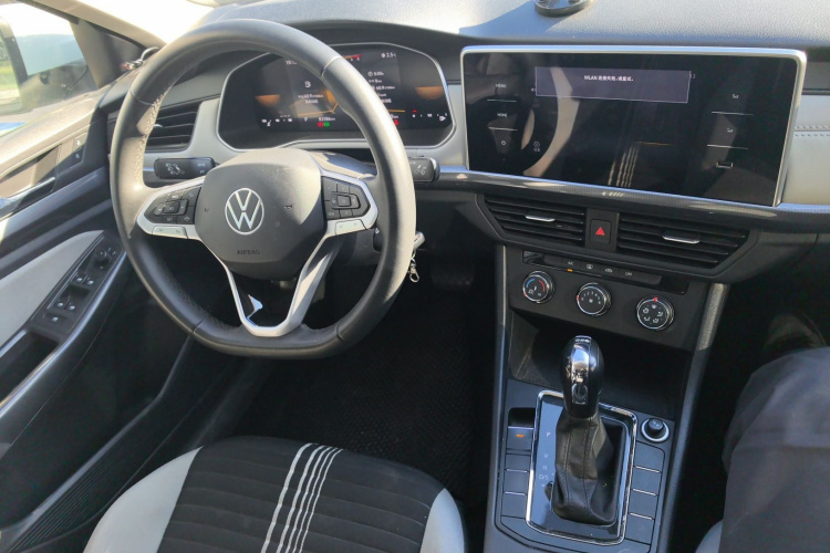 大众 宝来 2023款 200TSI DSG畅行版中控内饰13
