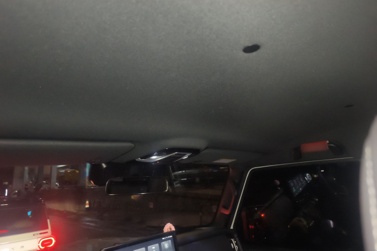 212 T01 2024款 2.0T 机械师中控内饰22