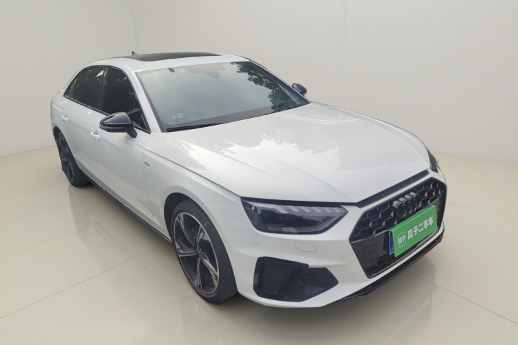奥迪A4L 2024款 40 TFSI 豪华动感型(星夜版)车身外观3
