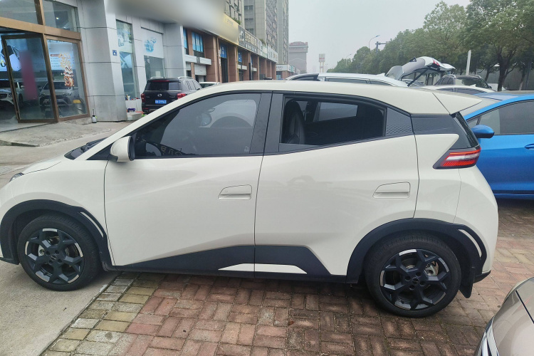 比亚迪 海鸥 2025款 305km 自由版车身外观4