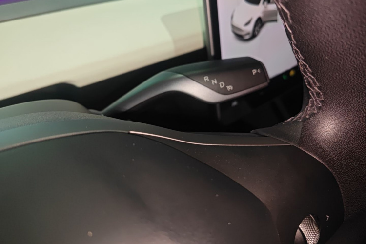 特斯拉 Model Y 2021款 长续航全轮驱动版局部细节18