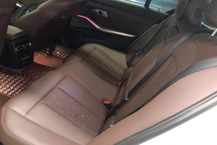 宝马3系 2023款 325Li M运动套装中控内饰21