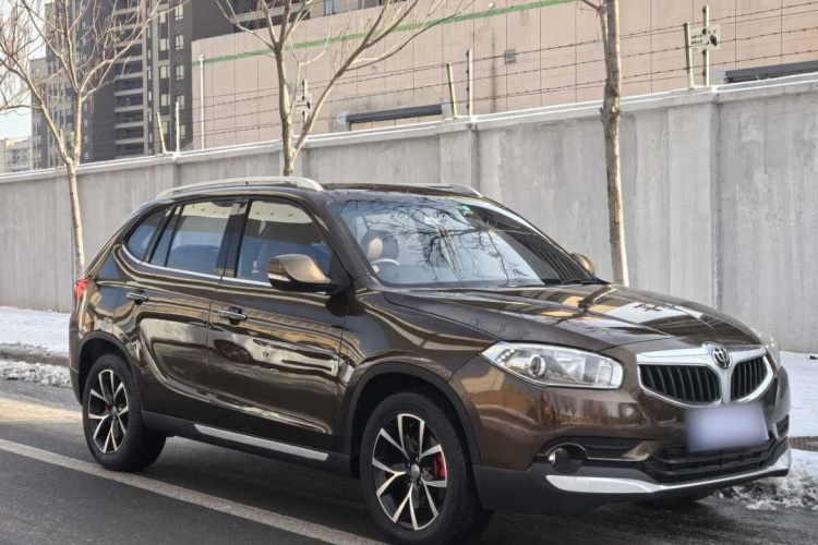 中华V5 2016款 1.5T 自动两驱智能型车身外观6002