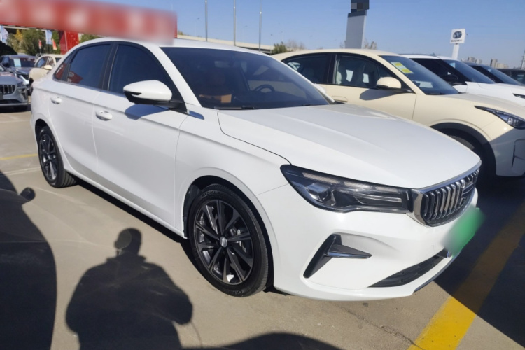 吉利汽车 帝豪 2025款 第4代 1.5L CVT旗舰型车身外观3