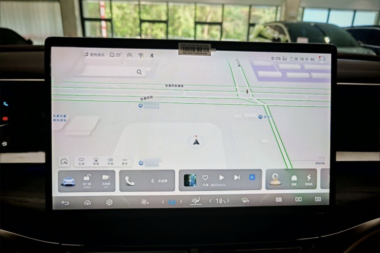 腾势D9 2024款 DM-i 980 四驱尊荣型中控内饰7005