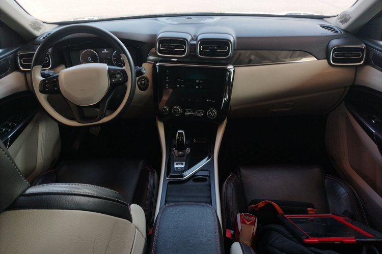 领克02 2018款 1.5T DCT两驱耀版 国V中控内饰12